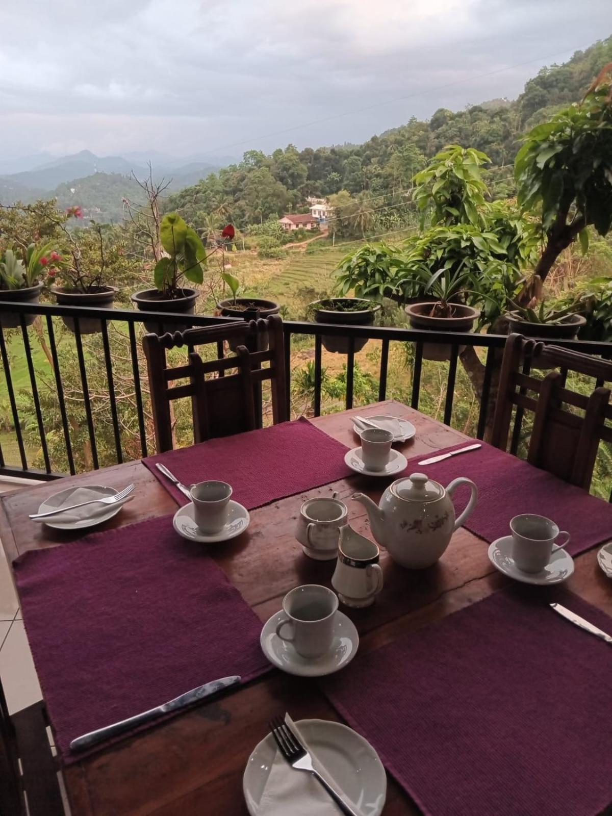 Kandy Ivy Mountain View Resort Esterno foto